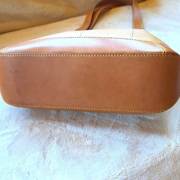 Alviero Martini Tan World Map Tote - Picture 5 of 7